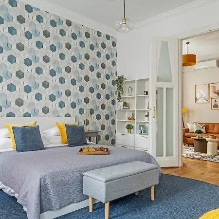 Rumbach Royal Apartment