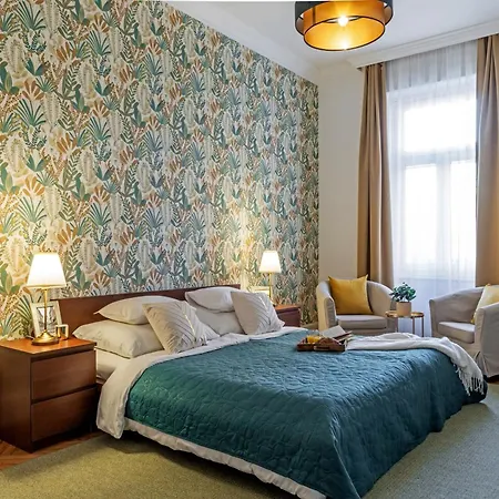 Rumbach Royal Apartment *