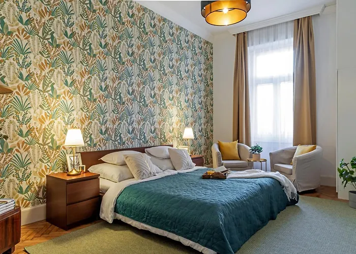 Rumbach Royal Апартаменты *